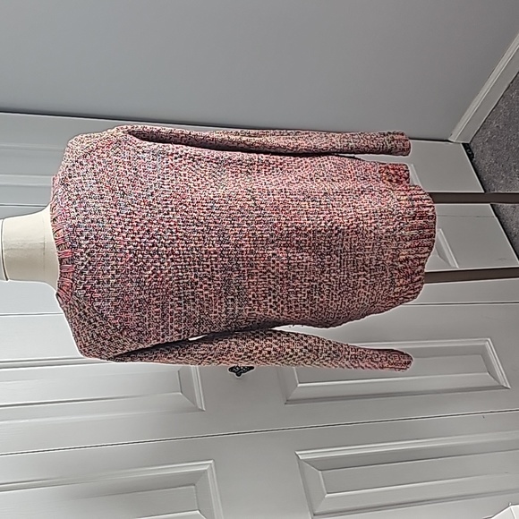 Women's Sweater - Picture 4 of 6